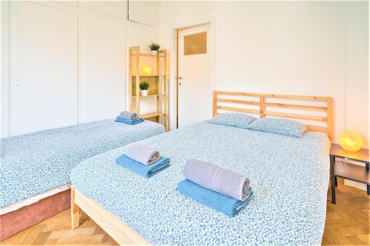 The Lily Lodge In The Heart Of Antwerpen Bagian luar foto